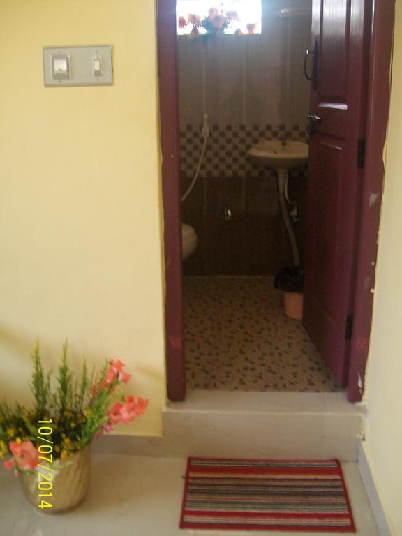 Red House Yoga Center Apartment Mysore Exterior foto